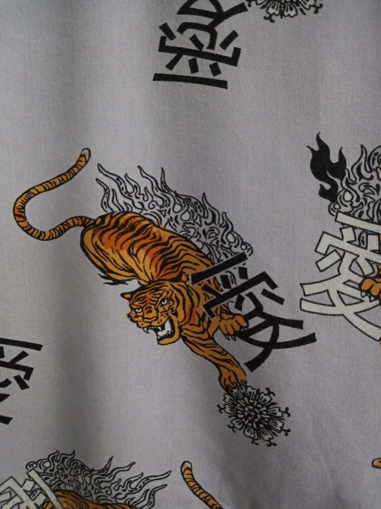 Koszula damska Bershka XS szara w tygrysy wiskoza