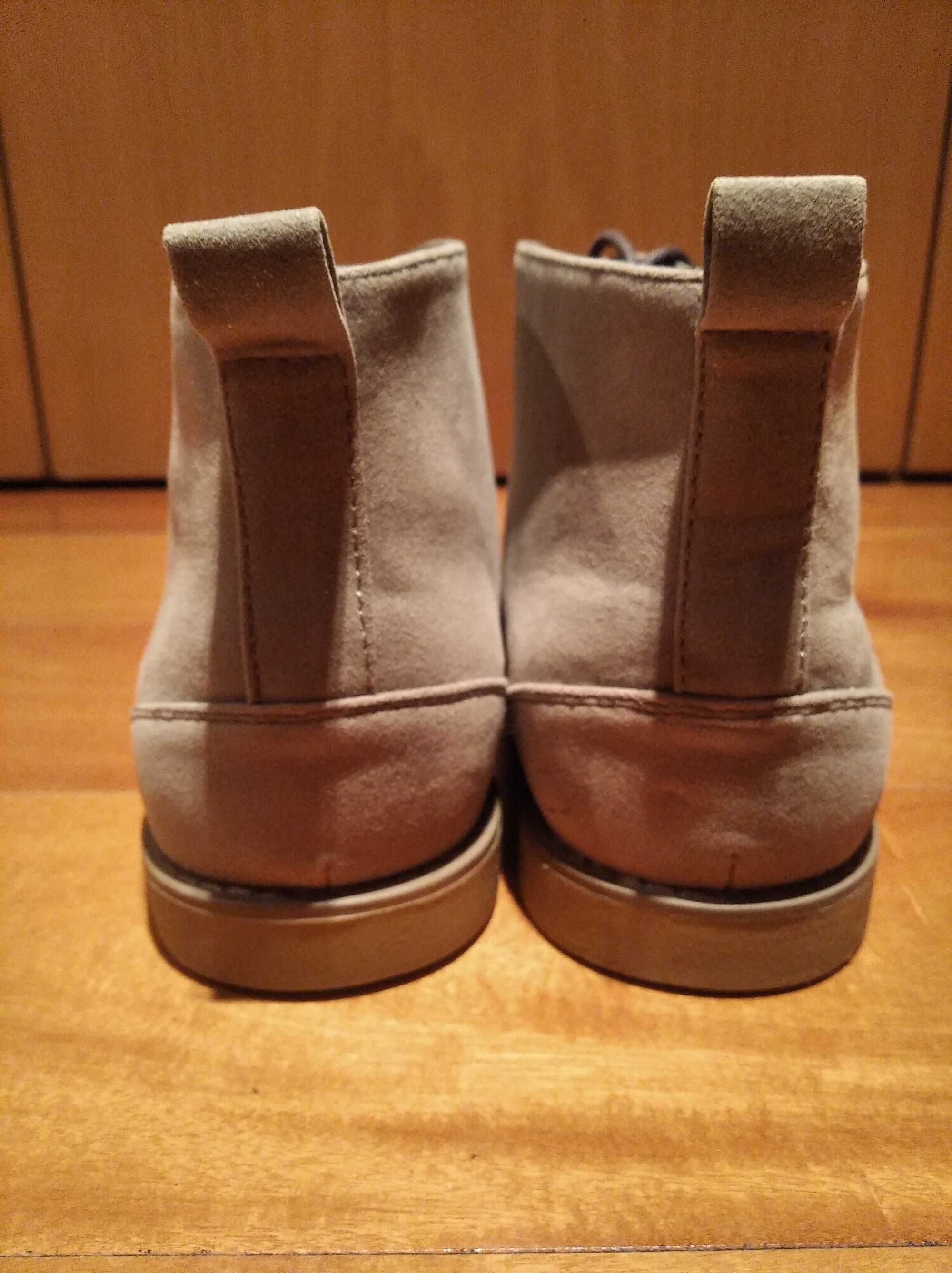 Botas de camurça 42 novas