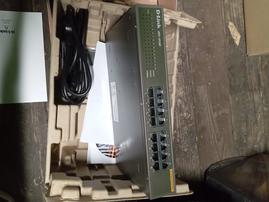 Dlink 1016d новый  коммутатор свитч