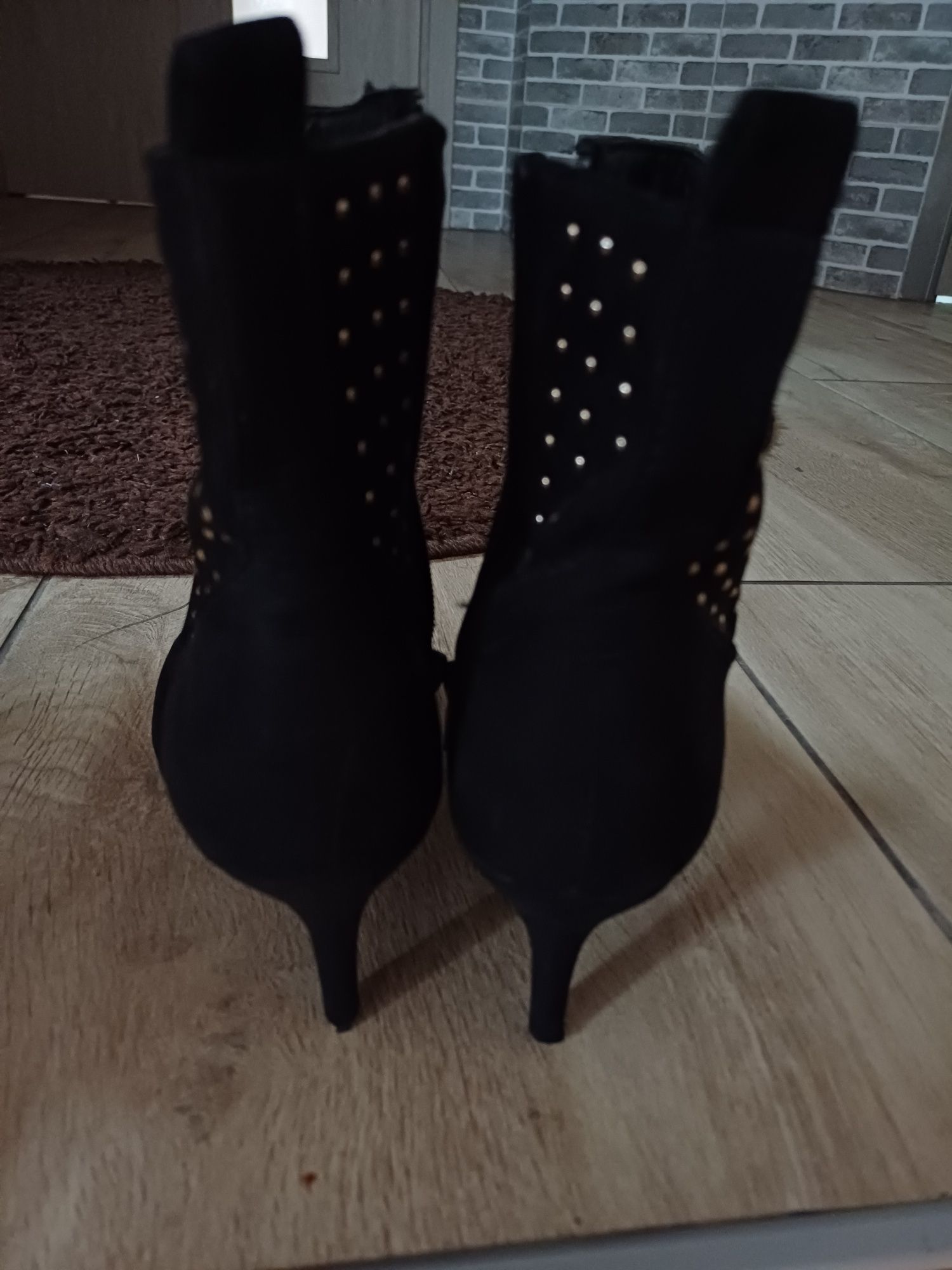 Botki zamszowe r 36 Primark