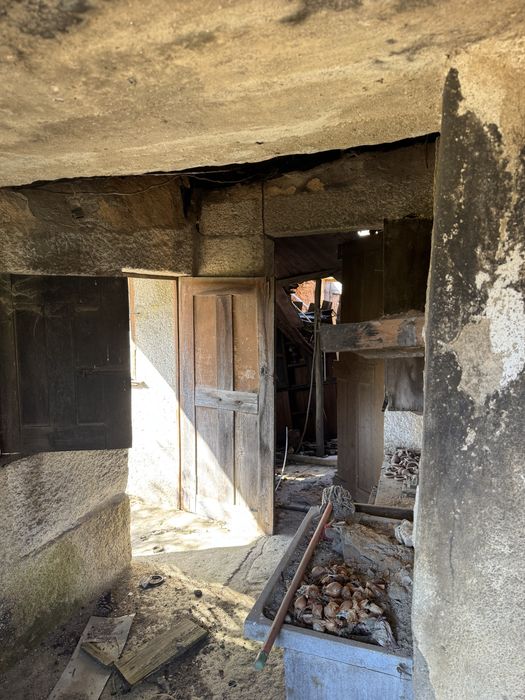 Casas para reconstrução + terreno