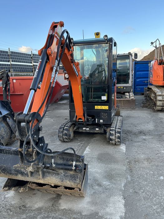 WYNAJEM minikoparka 2t Bystra