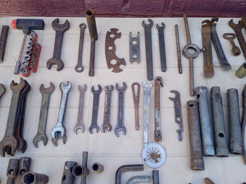 Продам ключі рожкові , торцові та інші