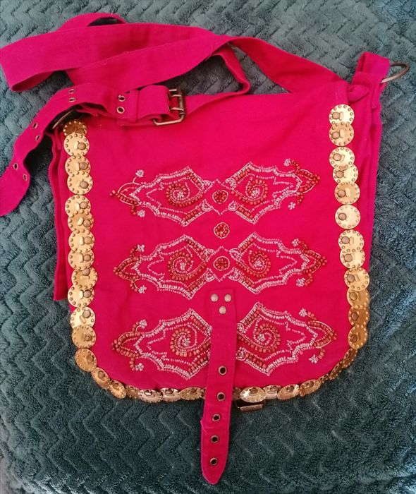 Carteira de tiracolo rosa