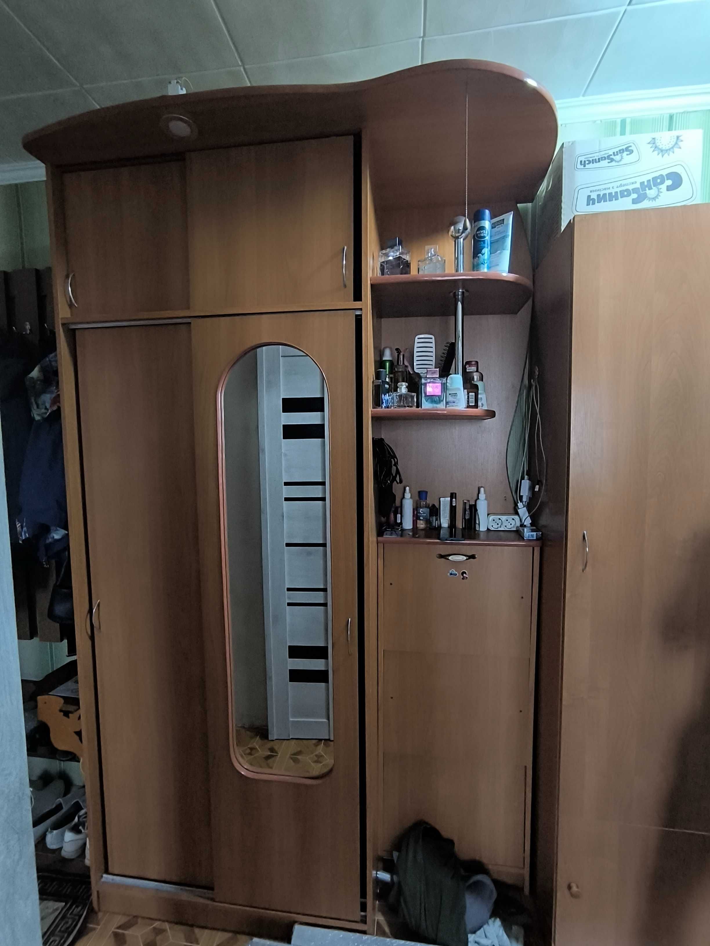Меблі для передпокою