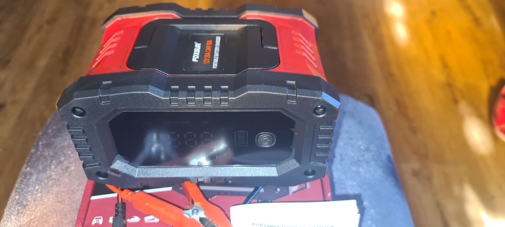 Зарядний пристрій FOXSUR для акумулятора