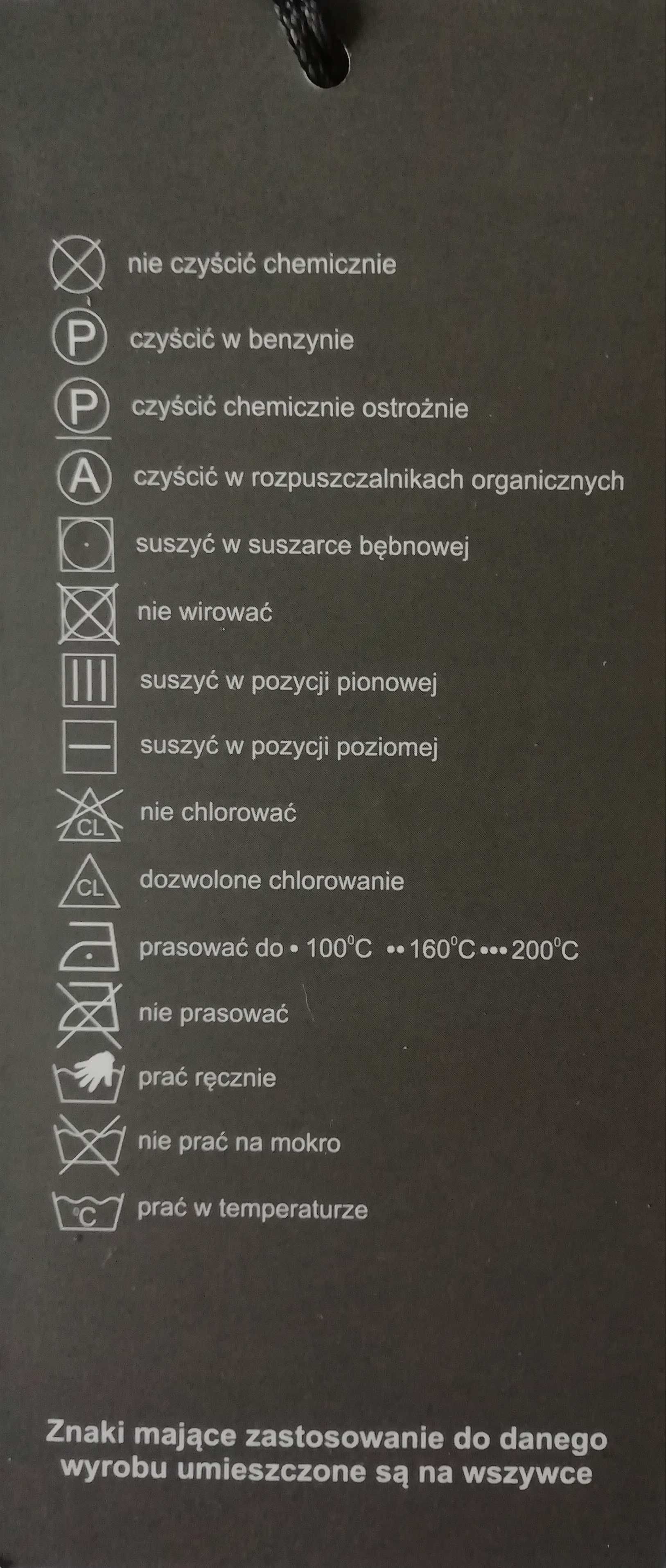 Garnitur w bardzo dobrym stanie wygląda jak nowy