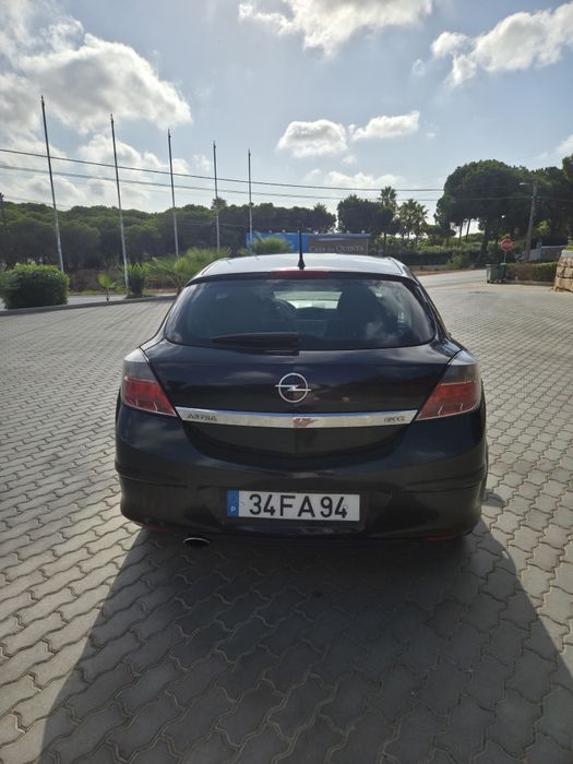 Opel Astra GTC 1.7  125cv
Corro de 5 lugar de duas p