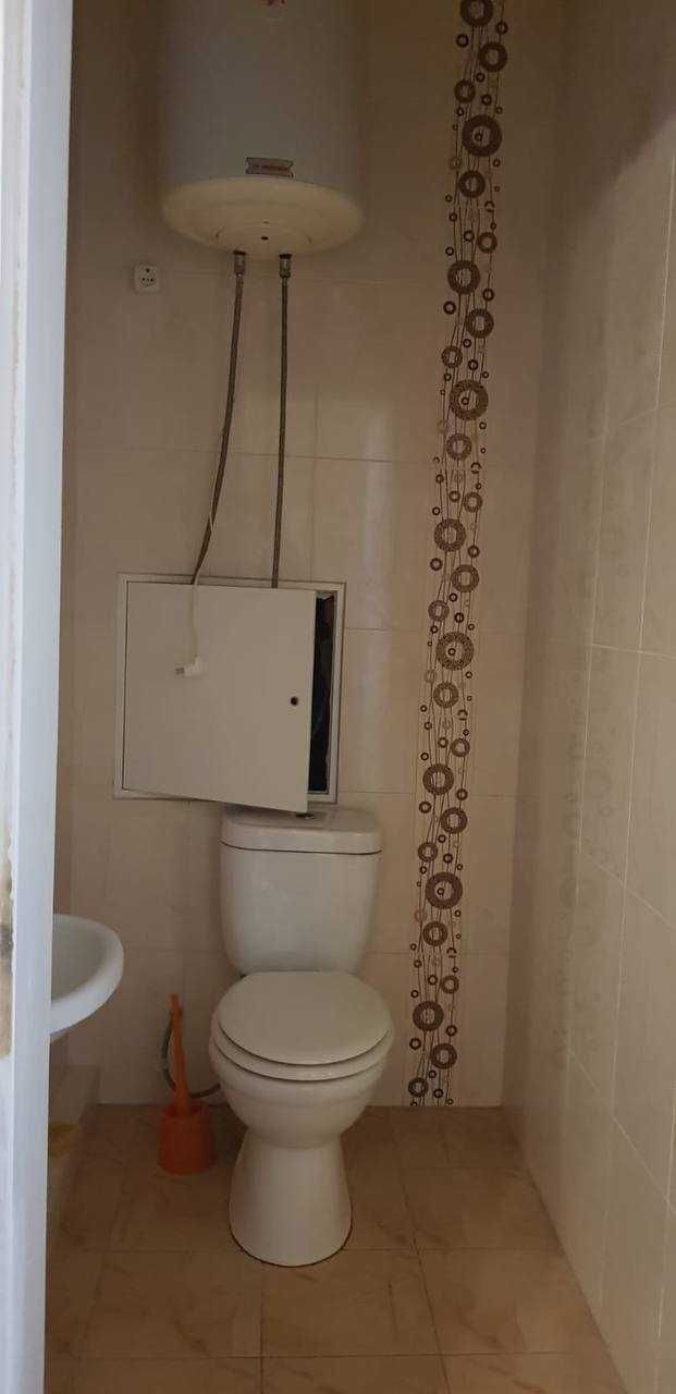Деснянський р-н. Вул. Градинська, 1. ТРЦ Район