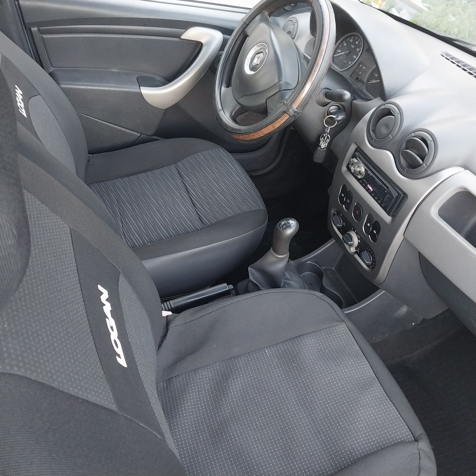 Автомобіль Renault Logan 2010