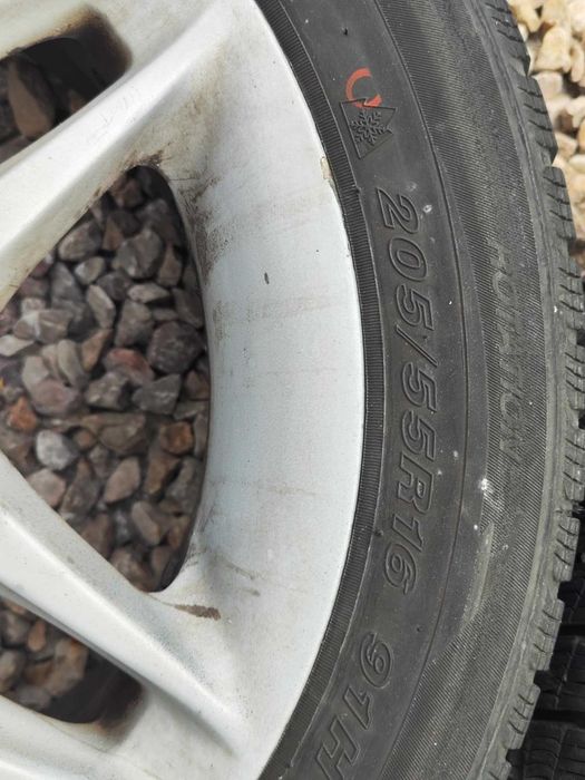 Koła 16" 4x114,3 opony zimowe 205/55/16
