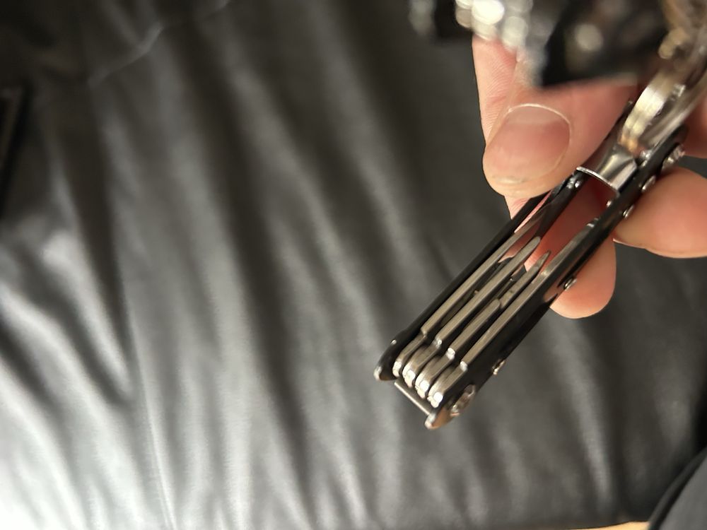 Multitool czarno srebrny Nowy