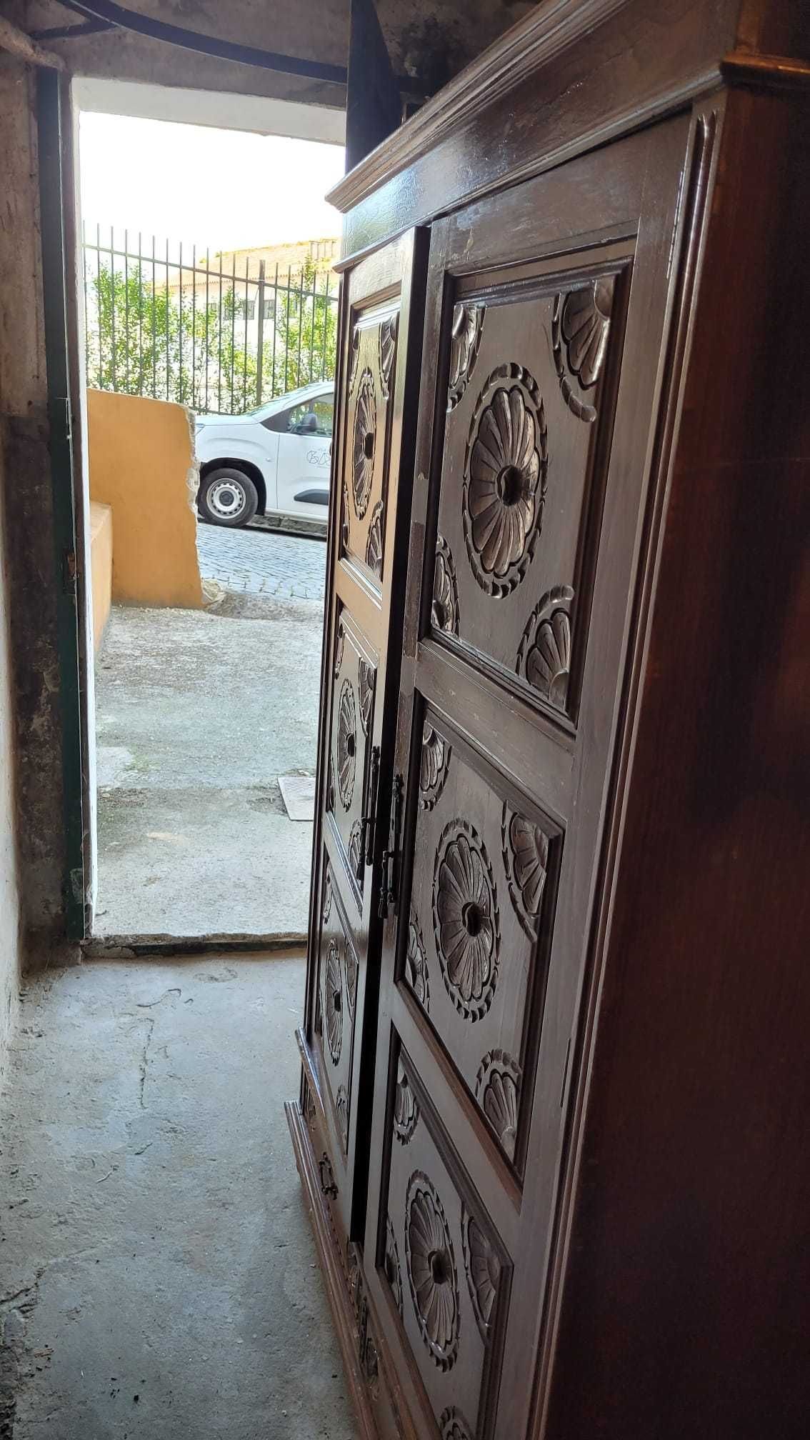 Cama Casal Colchão Estrado Roupeiro