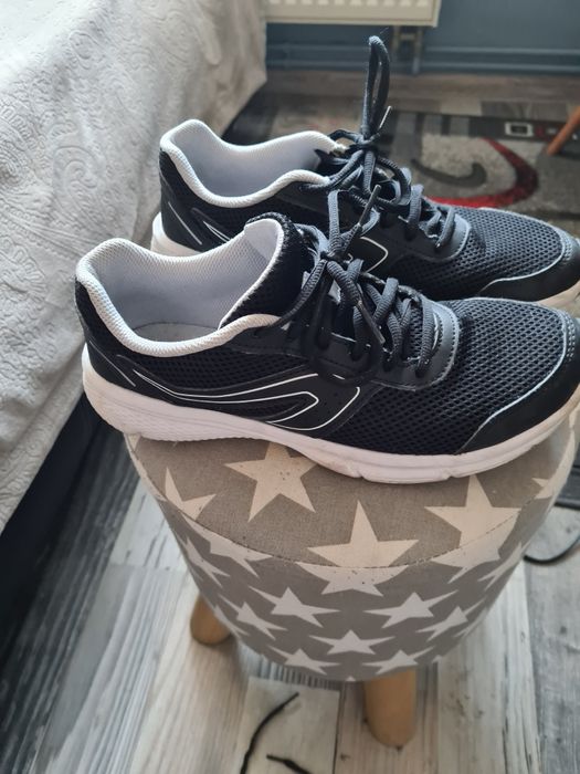 Buty sportowe młodzieżowe