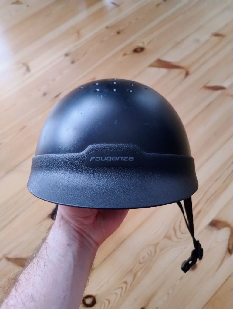Kask jeździecki na konie rozmiar 52-55 stan bardzo dobry