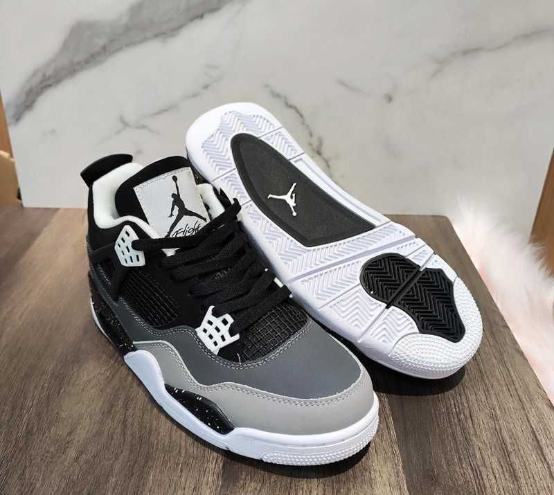 Jordan4RetroFear r.37.5
