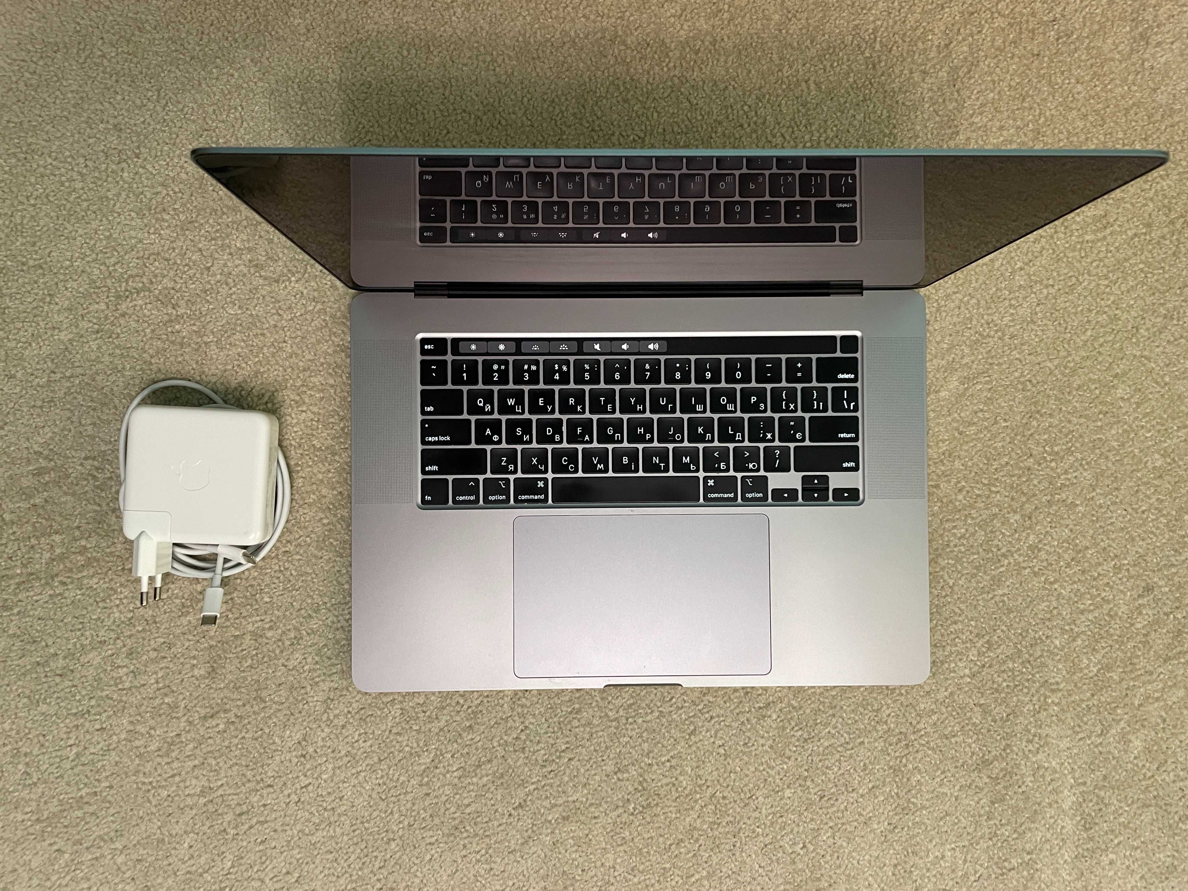 Ноутбук Apple Macbook Pro 16 A2141 2019 i7 16GB Radeon Pro 5300M 512GB