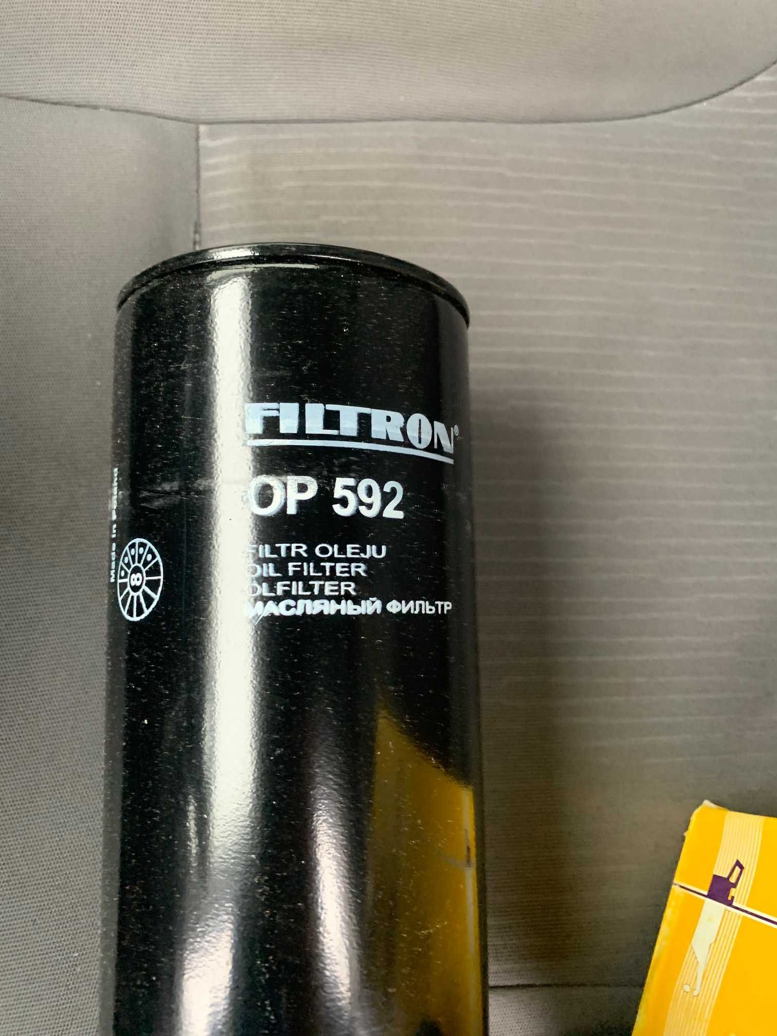 Масляний фільтр Filtron OP 592