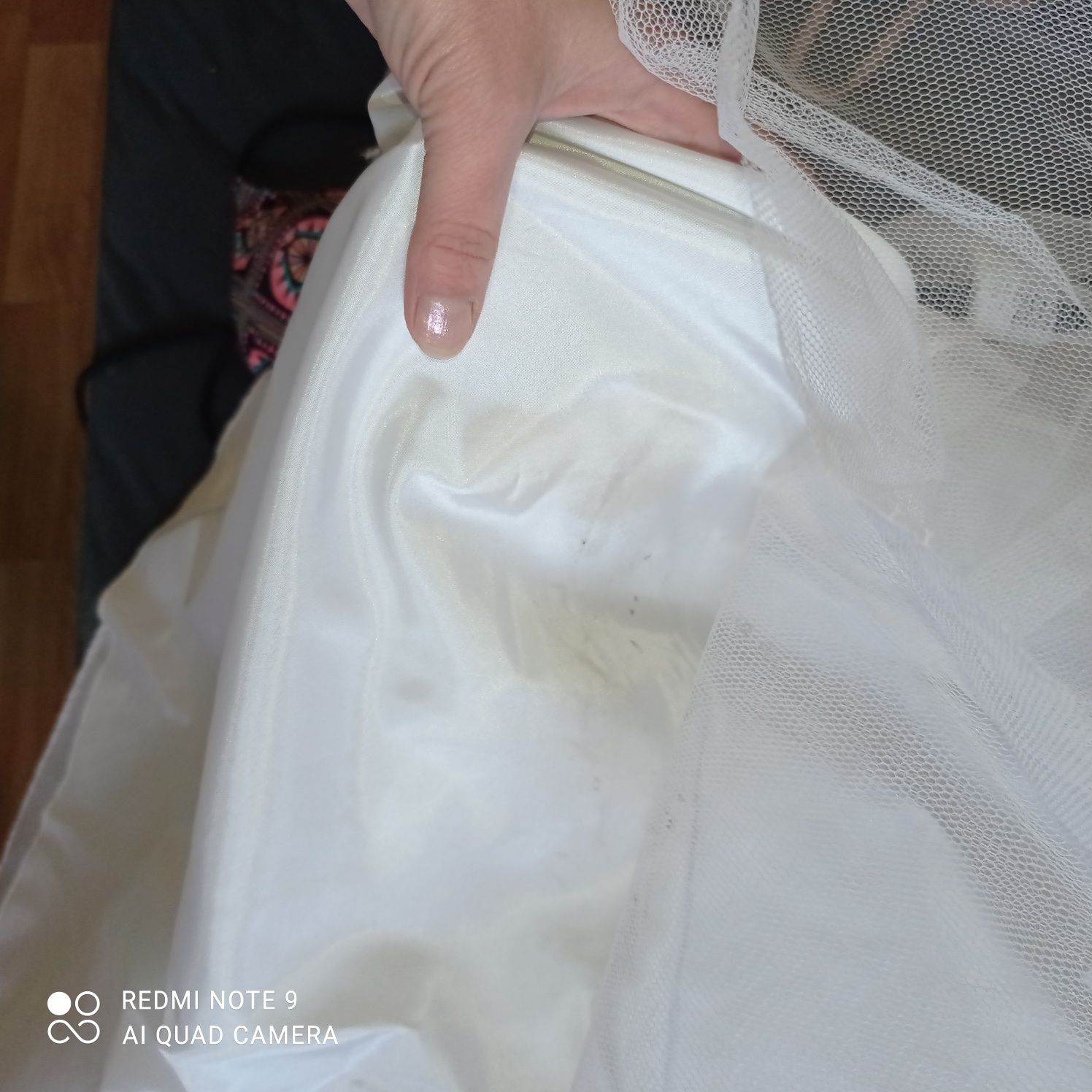 Сукня весільна потребує хімчистки