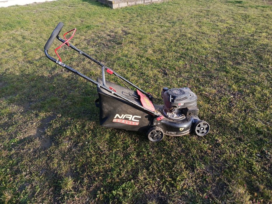 Kosiarka spalinowa. uszkodzony silnik