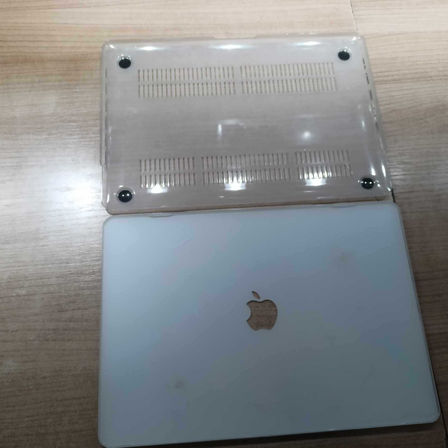 Etui Twarde MacBook Air 13,6" Model A2681 M2 Pro Max 2022