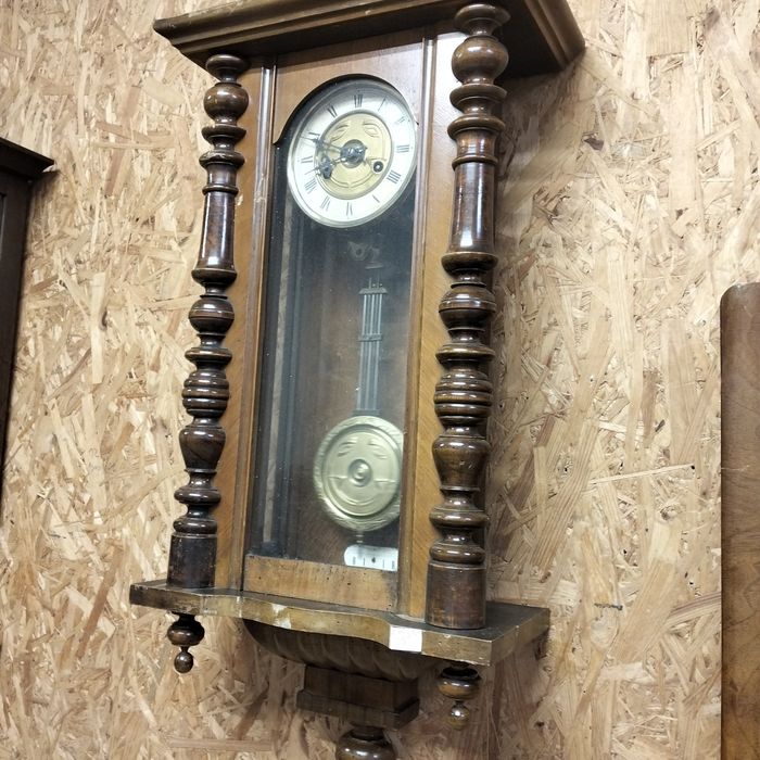 Stary zegar ścienny sprawny A15