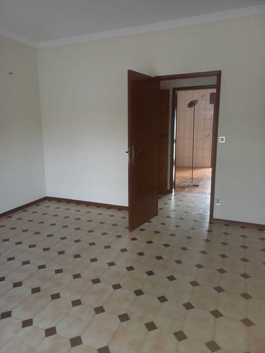 Aluga - se T2 Amarante - Freixo de Baixo