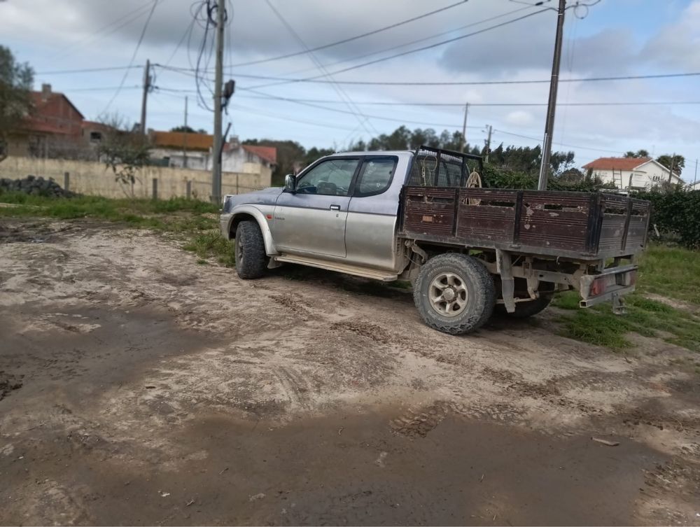 Mitsubishi L200 STRAKAR