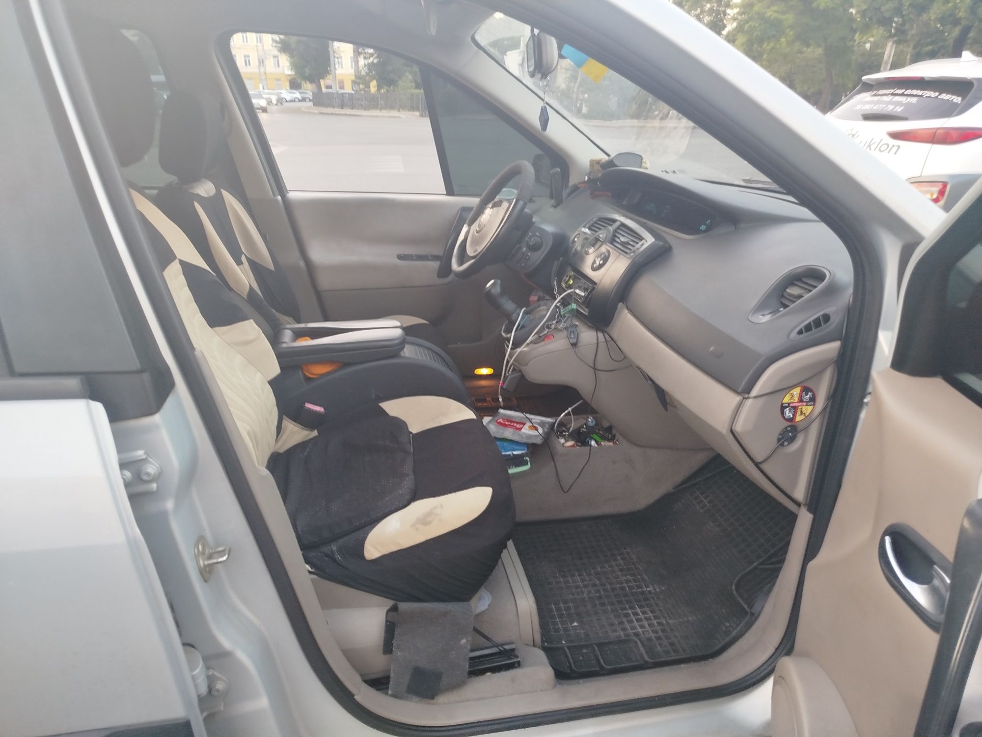 Продам    Renault Csenik