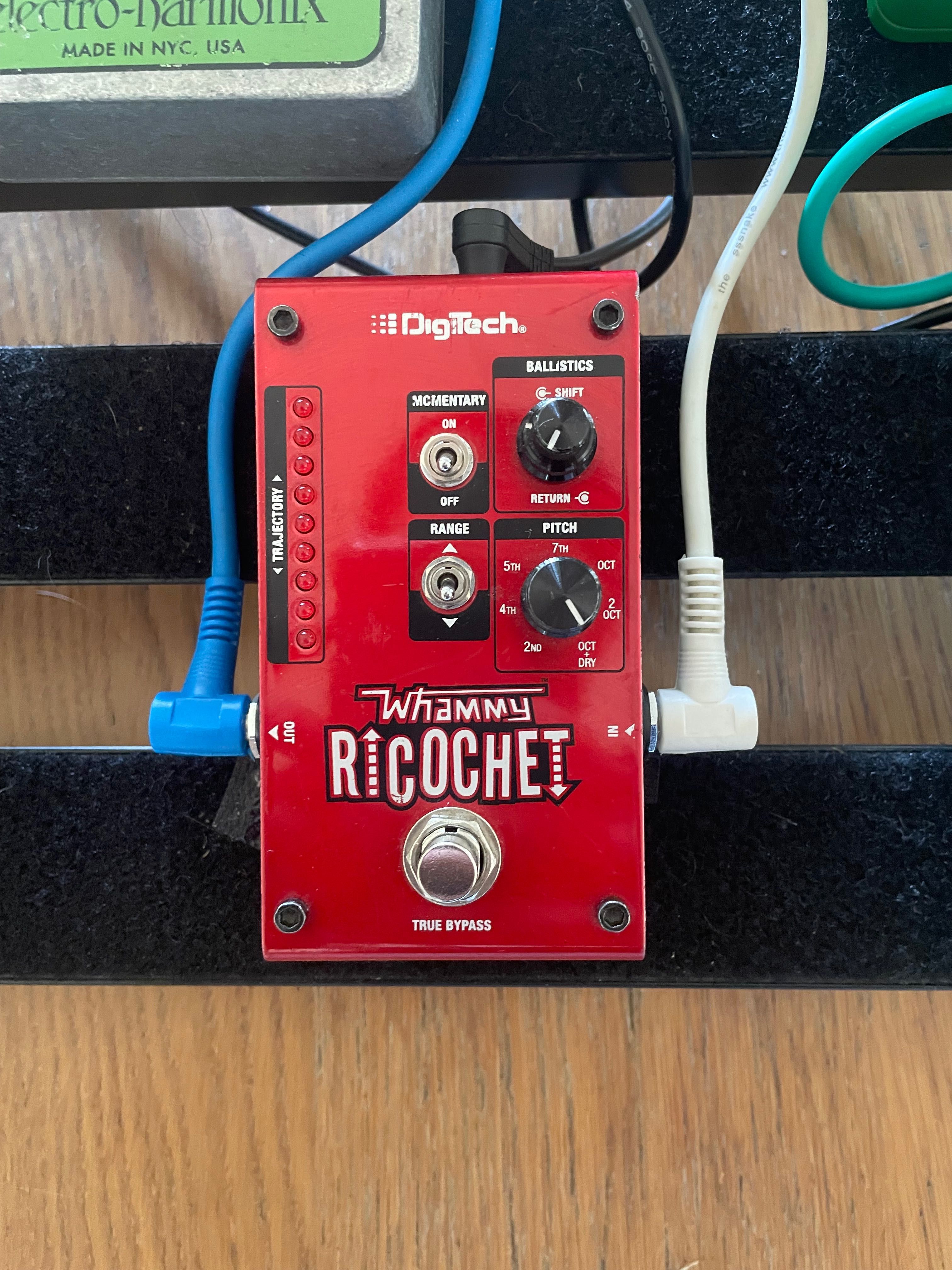 Pedalboard de baixo - sans amp, big muff, whammy, corona, gauss