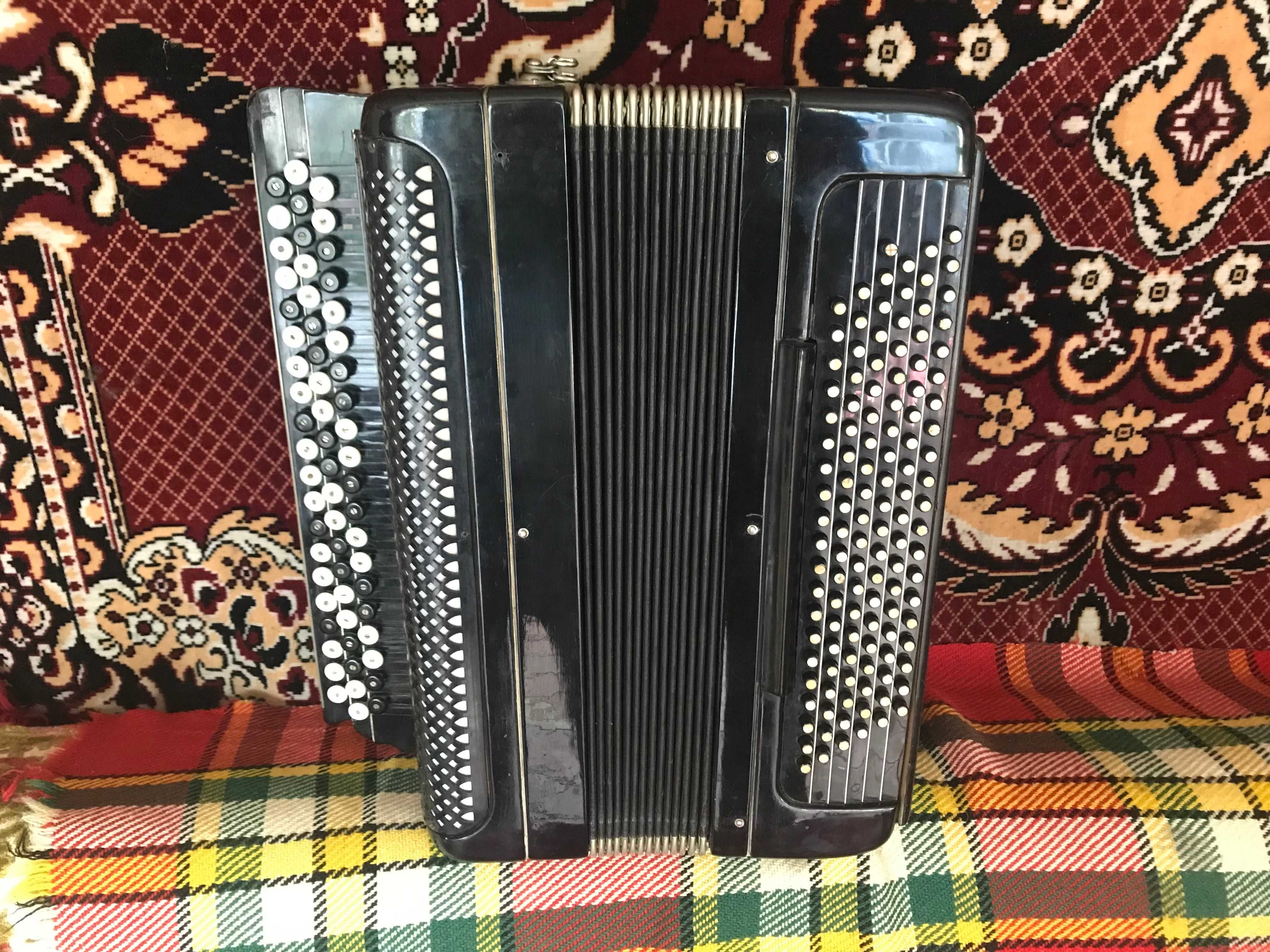 Баян тульський -заказний цільнопланочний готововиборний.