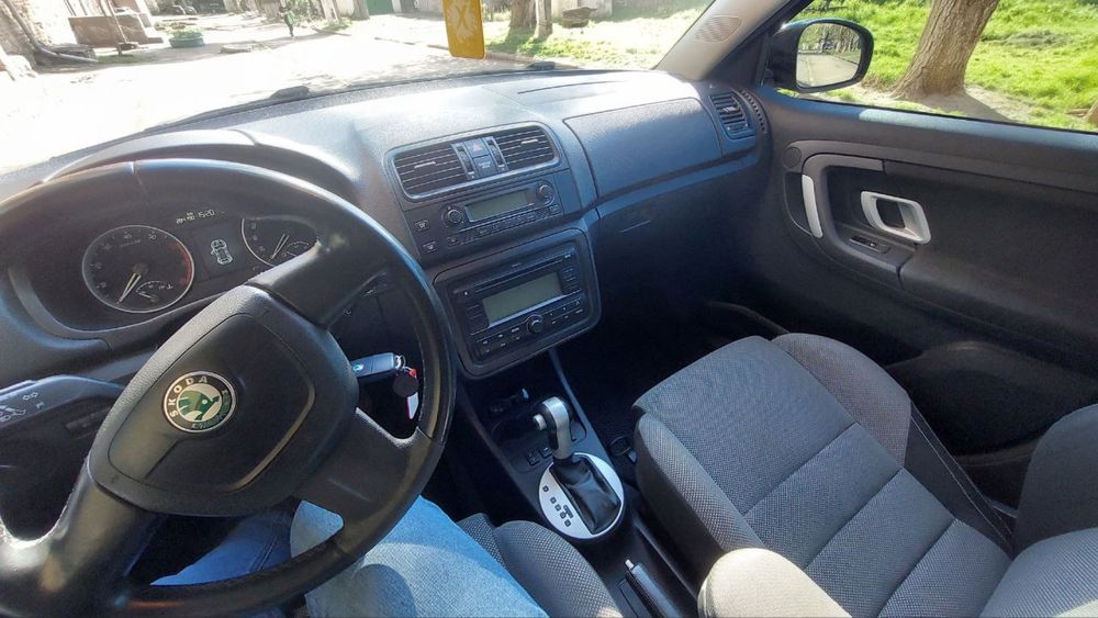 Skoda Fabia 2, 1.6 бензин, автомат