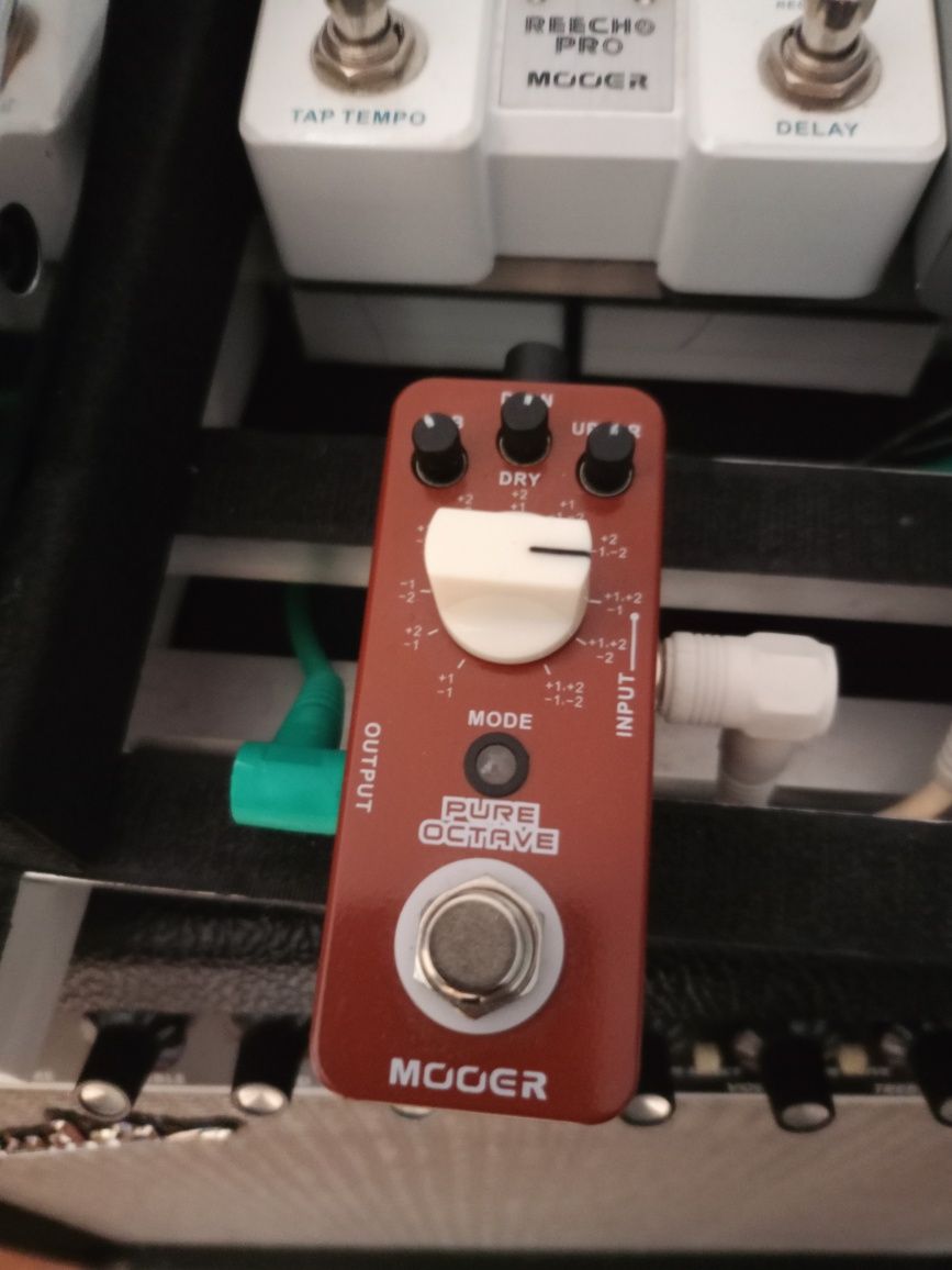 MOOER Pure Octave