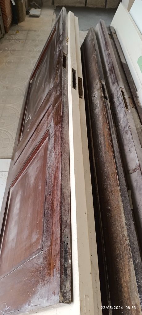 Conjunto de 5 portas antigas