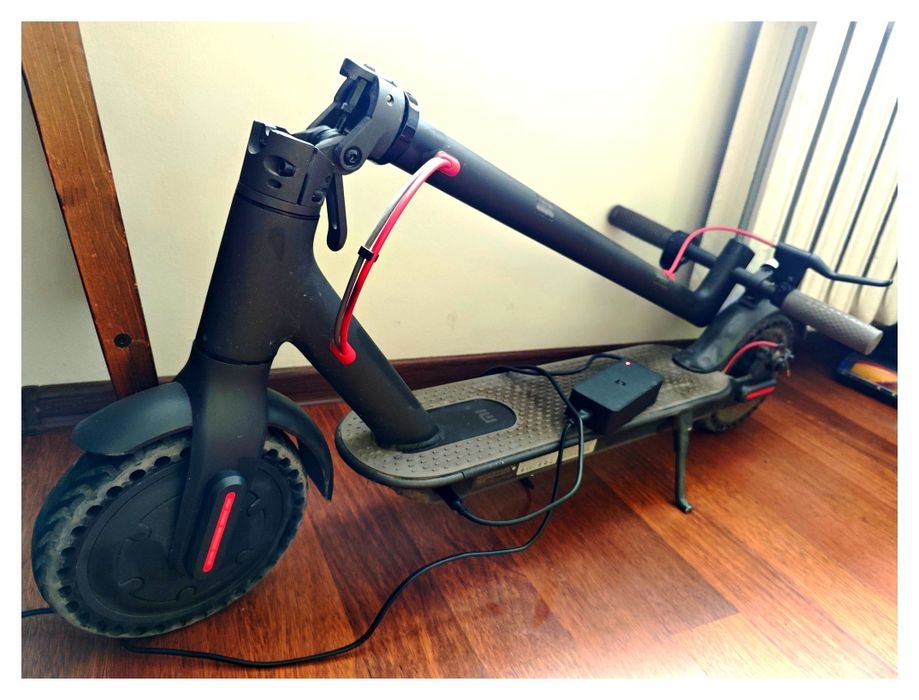 Hulajnoga Xiaomi M365 – klasyk w świetnym stanie