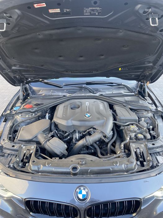 BMW F30 (FL) 330i
