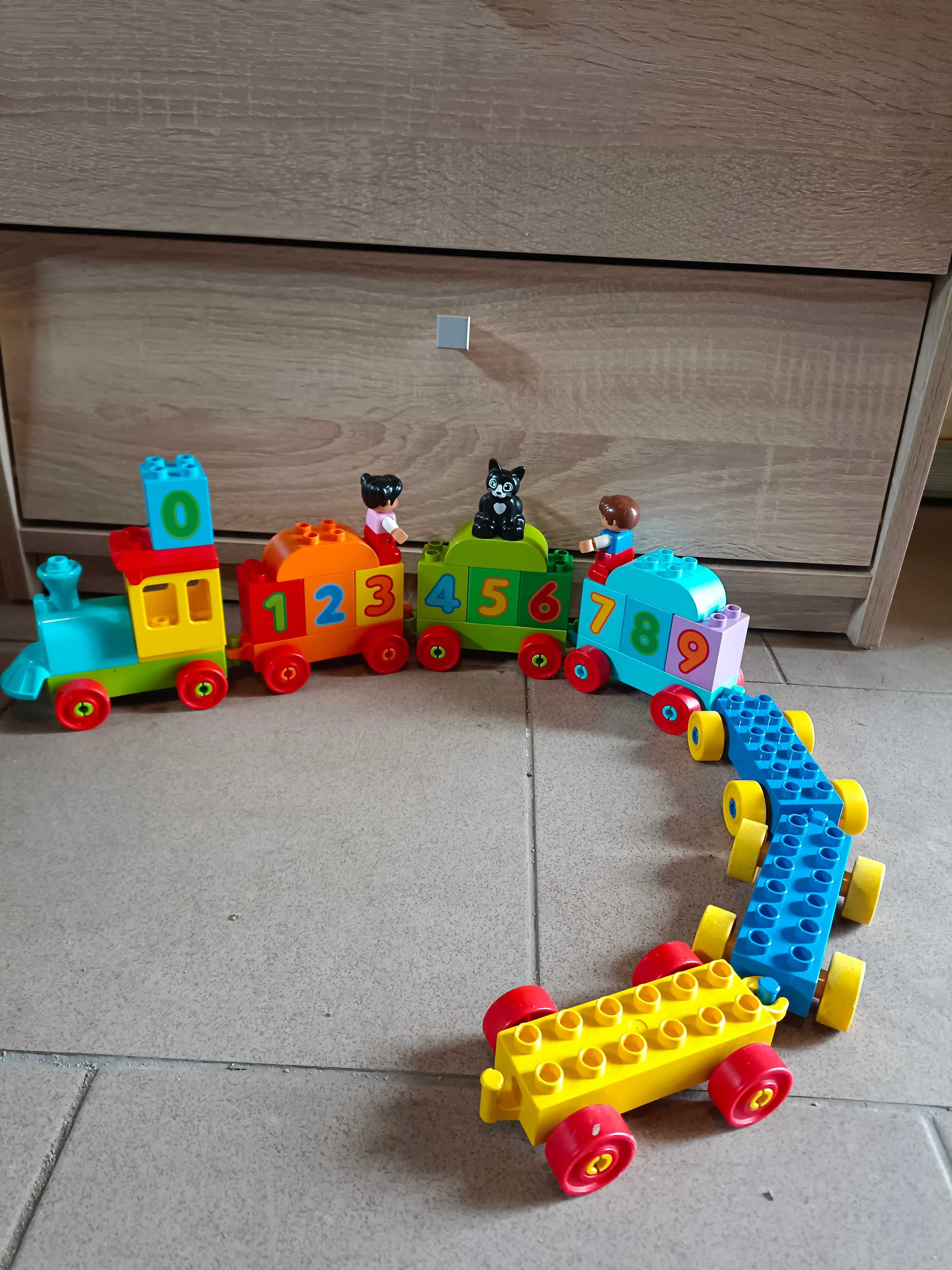 LEGO Duplo pociąg z literkami