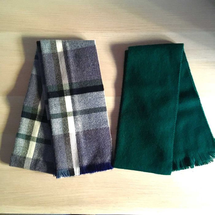 Dois cachecóis para homem