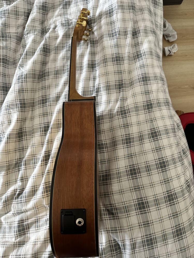 Guitarra castanha-clara VALÊNCIA