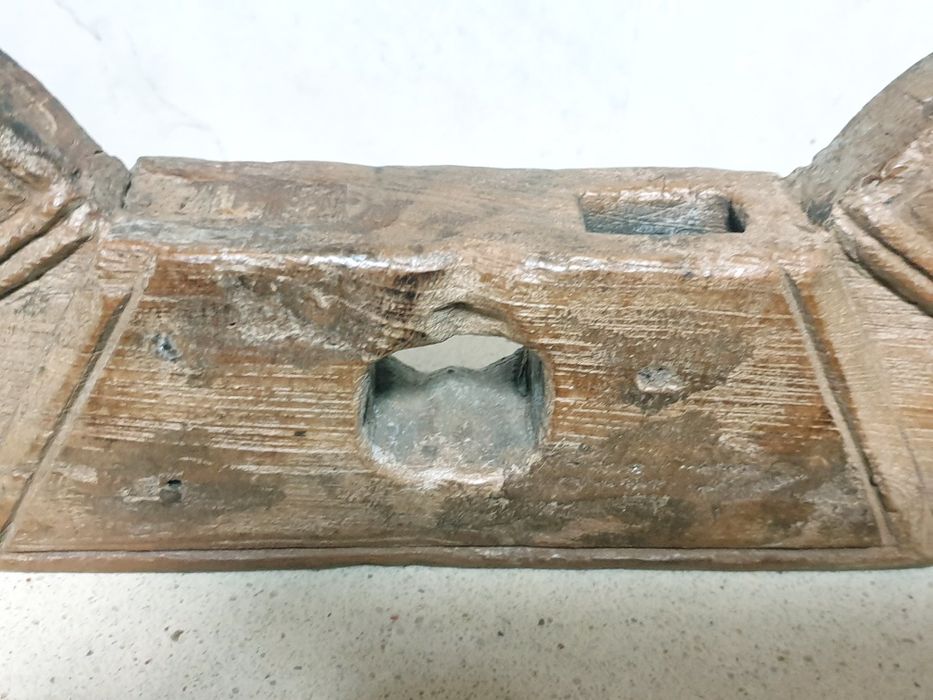 Linda antiga talha em madeira "cavalos" esculpida à mão