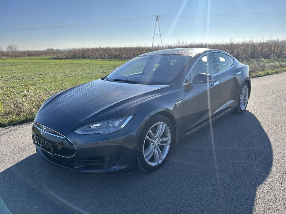 Tesla model s 85 D Europa Szwajcar!