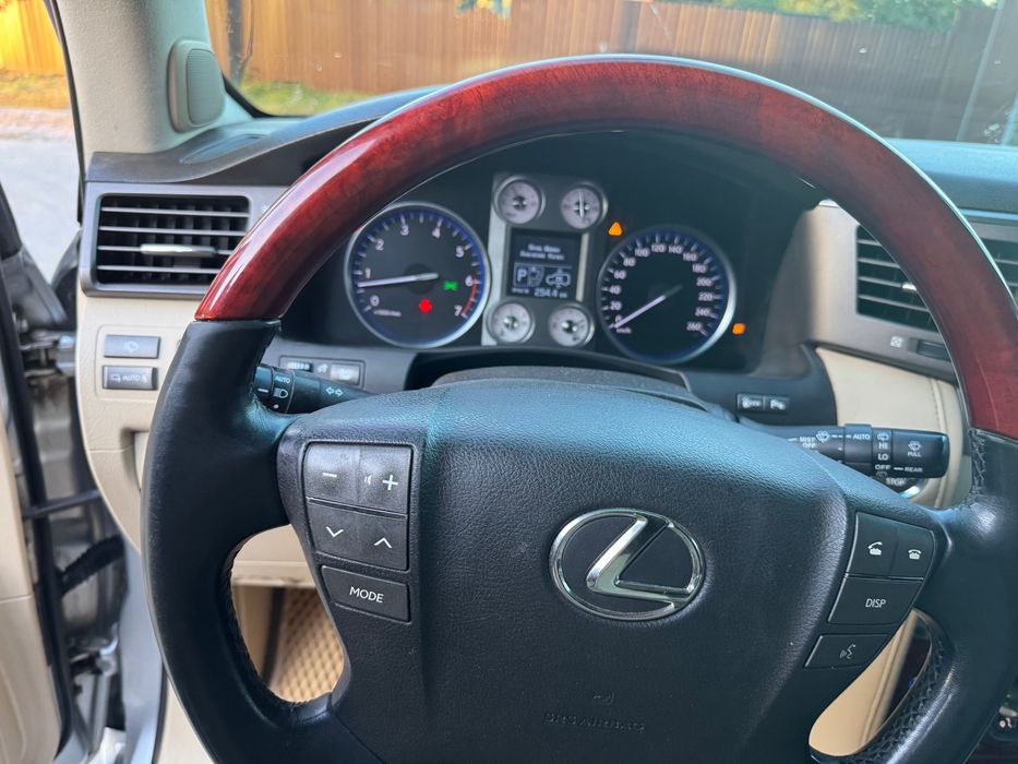 Продаю автомобіль