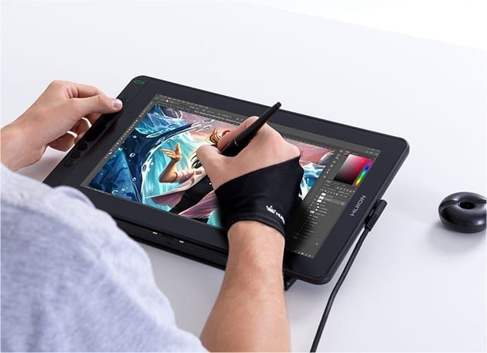Tablet graficzny Huion Kamvas 13 – jak nowy!