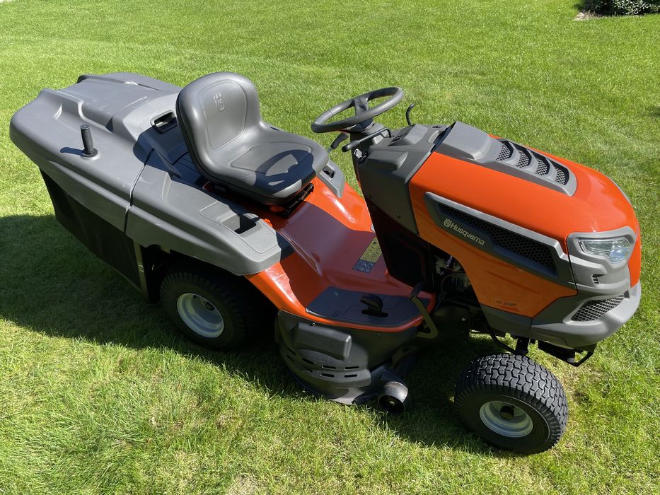 Husqvarna TC 238T Traktorek Kosiarka BriggsStratton Jak NOWY 15h pracy