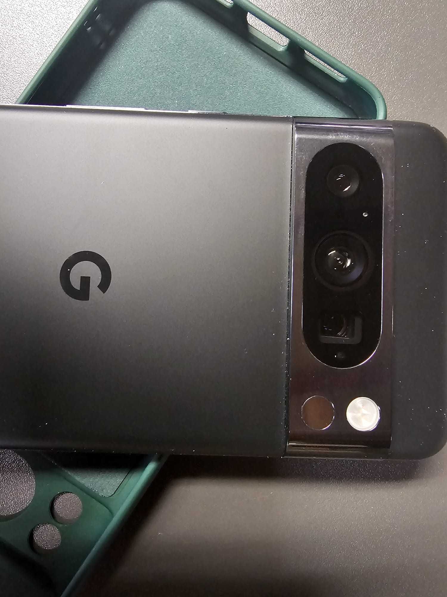 Google Pixel 8 pro (256gb) + Pixel Watch 3 LTE
