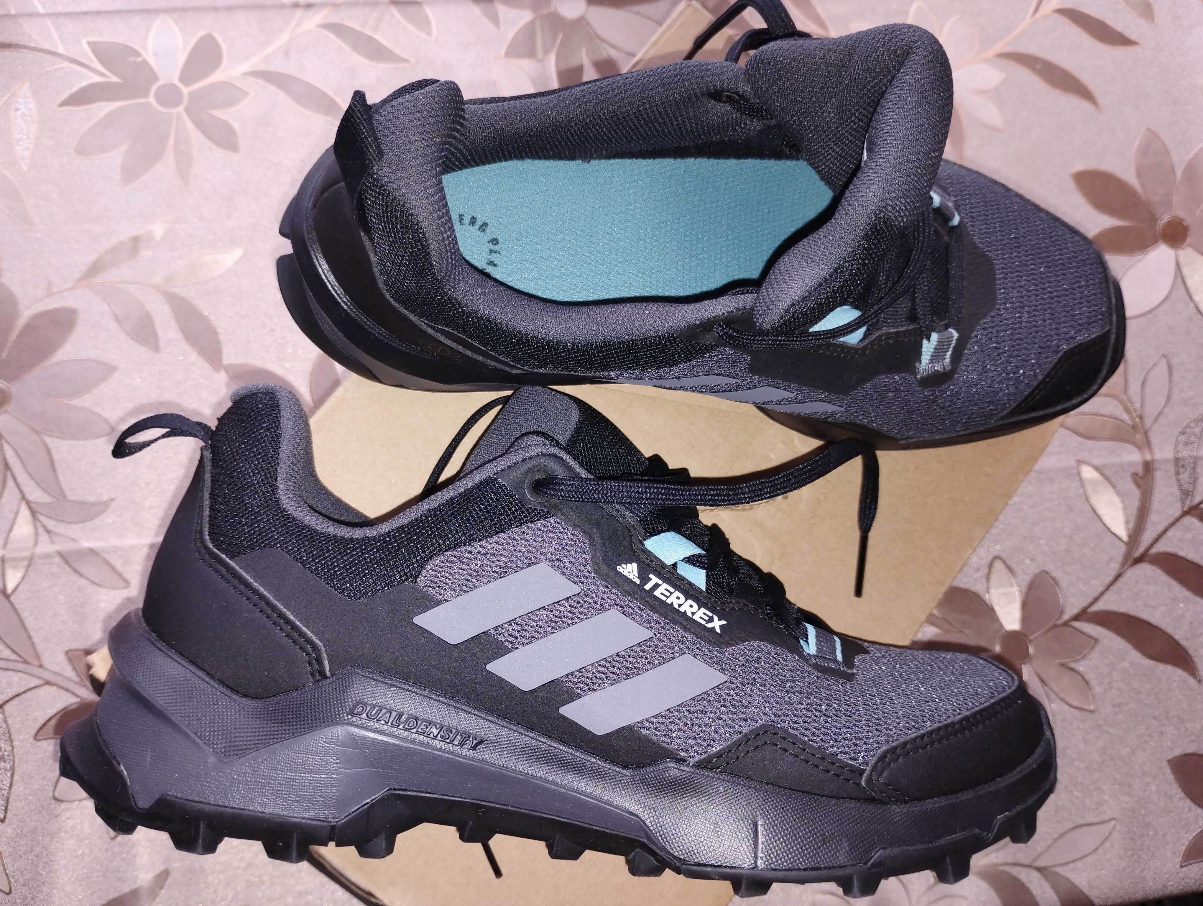Кроссовки Adidas Terrex р.7,5