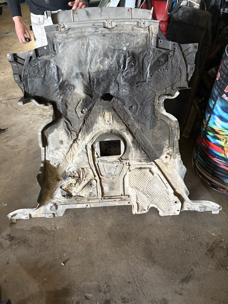 Resguardo motor BMW e90/92/e93