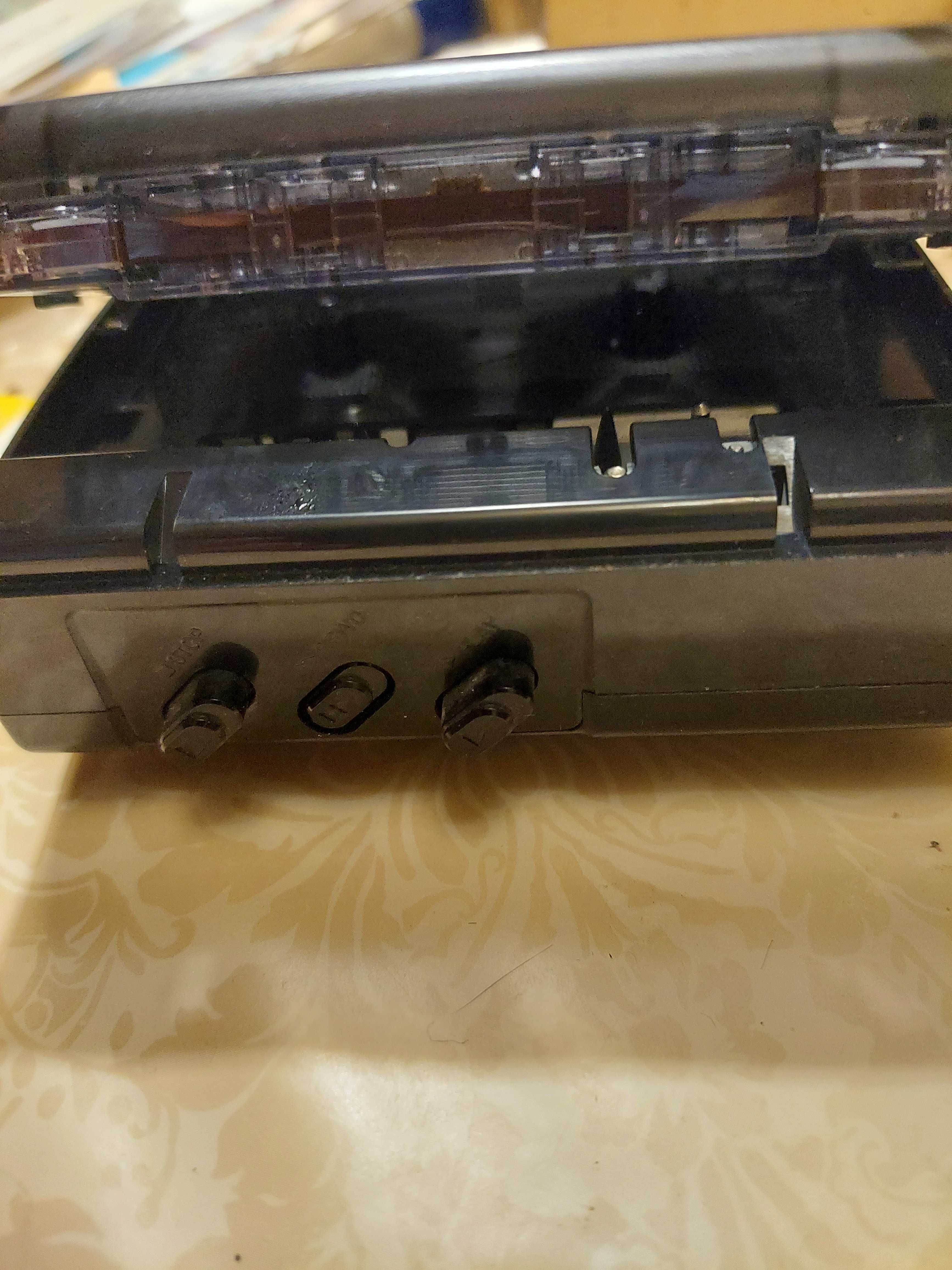 Аудио-плеер кассетный на батарейках японский
