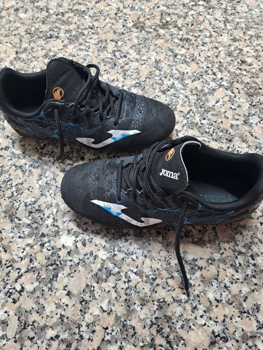 Chuteiras usadas criança Joma
Bom estado conforme fotos