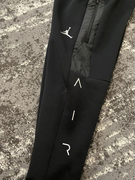Штани Air Jordan M розмір чорного кольору